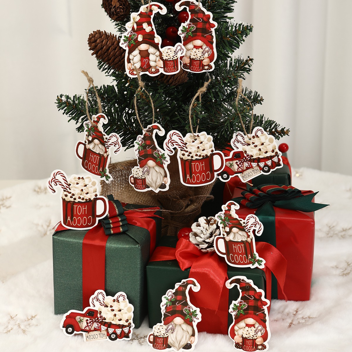 12pcs Christmas Santa Gnomes P - огляд і ціна Home Bargains
